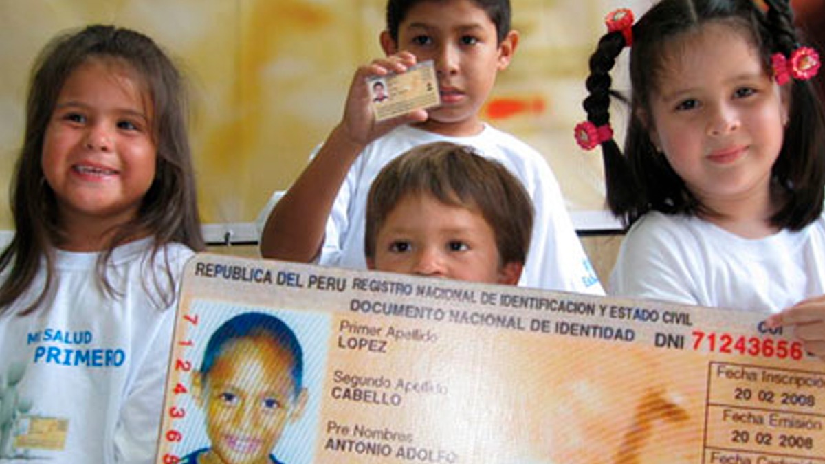 Nacionalidad peruana de un recién nacido en el extranjero